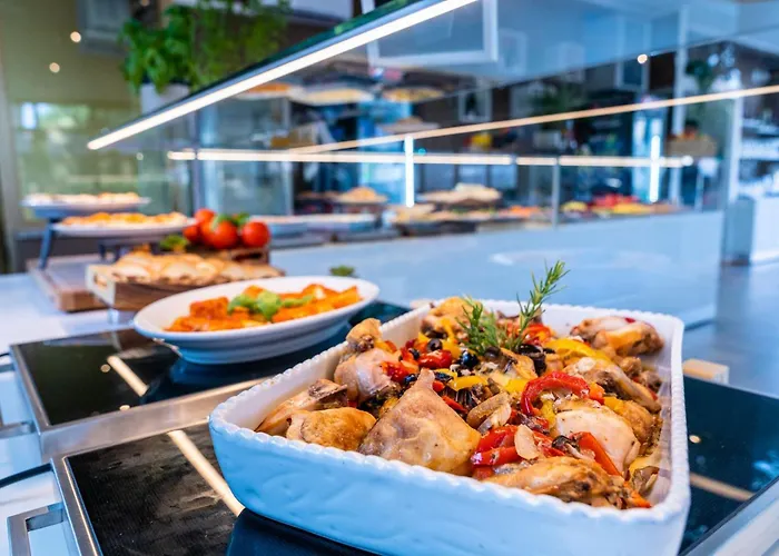 Hotiday Aparthotel 3*