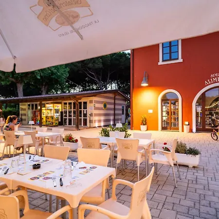 Hotiday В'яреджо